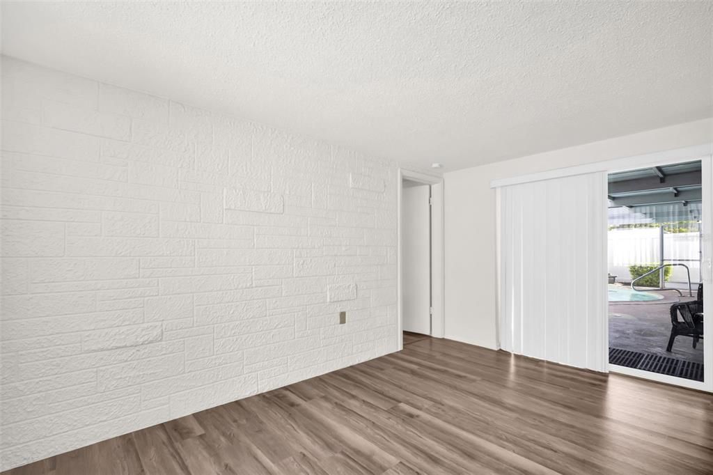 En Venta: $298,000 (3 camas, 2 baños, 1592 Pies cuadrados)