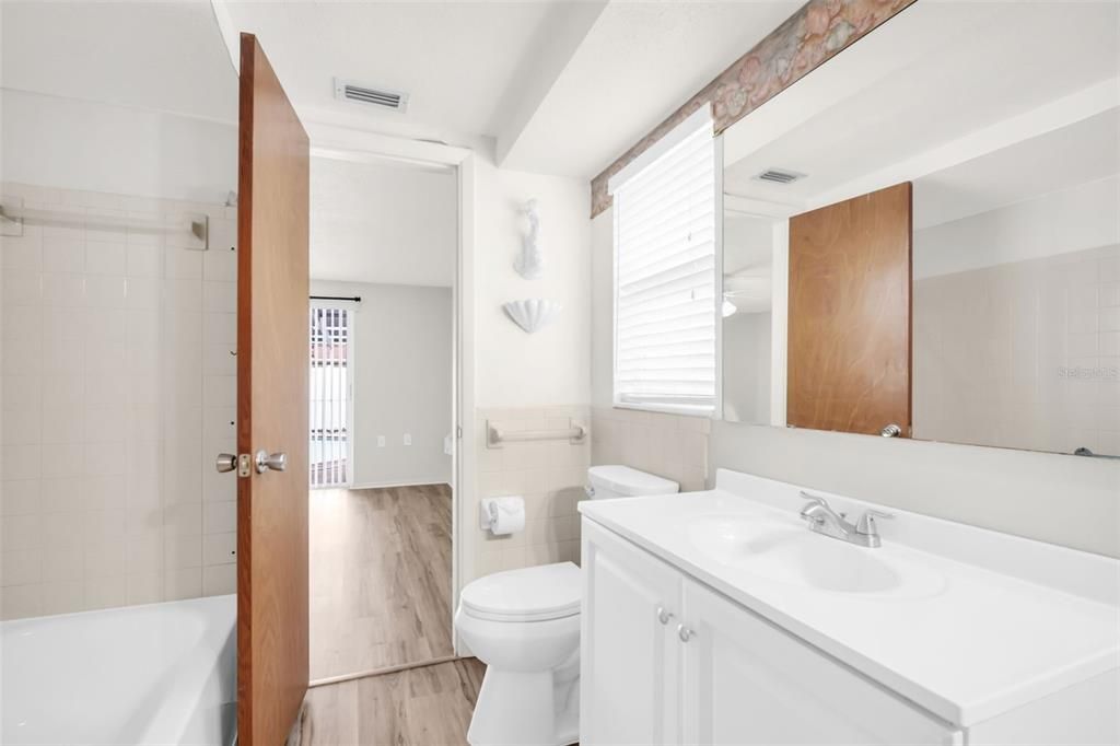 En Venta: $298,000 (3 camas, 2 baños, 1592 Pies cuadrados)