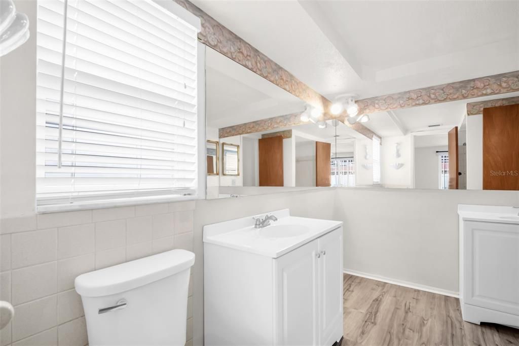 En Venta: $298,000 (3 camas, 2 baños, 1592 Pies cuadrados)