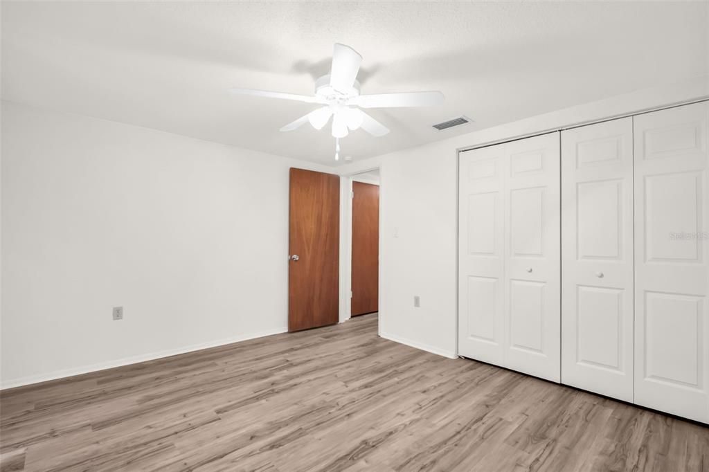 En Venta: $298,000 (3 camas, 2 baños, 1592 Pies cuadrados)