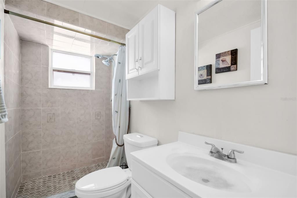 En Venta: $298,000 (3 camas, 2 baños, 1592 Pies cuadrados)