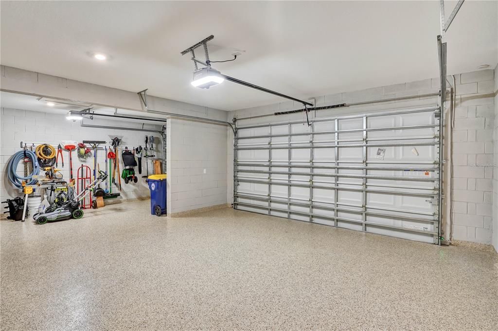 En Venta: $1,090,000 (5 camas, 4 baños, 3967 Pies cuadrados)