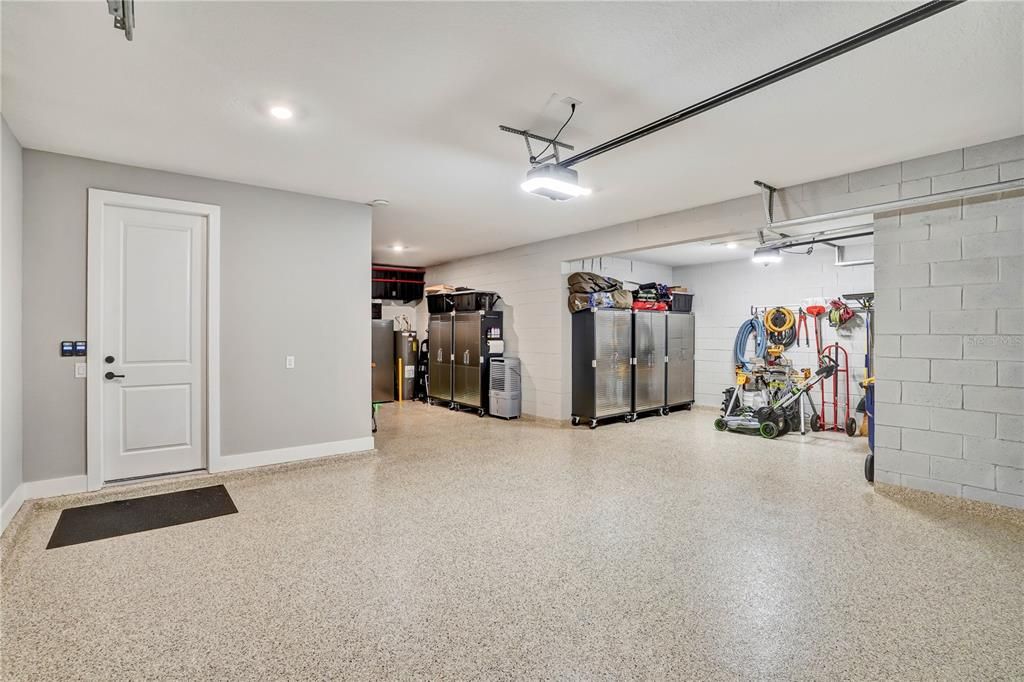 En Venta: $1,090,000 (5 camas, 4 baños, 3967 Pies cuadrados)