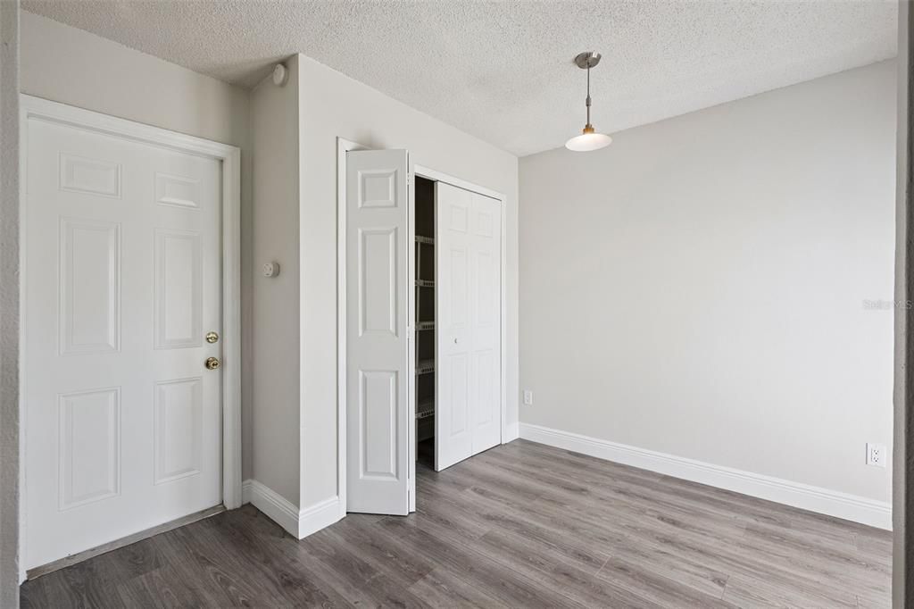 For Sale: $369,900 (3 beds, 2 baths, 1207 Square Feet)