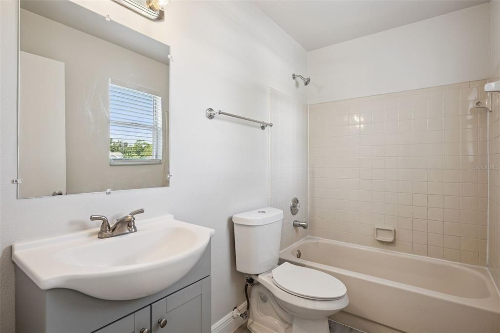 For Sale: $369,900 (3 beds, 2 baths, 1207 Square Feet)