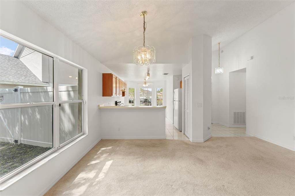 For Sale: $369,000 (3 beds, 2 baths, 1519 Square Feet)