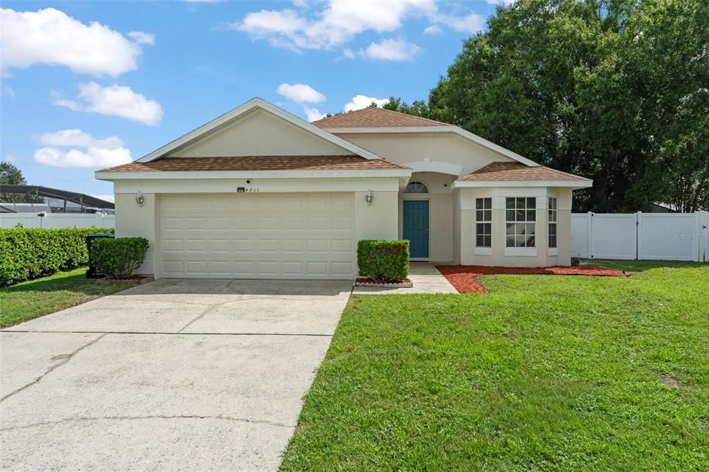 For Sale: $369,000 (3 beds, 2 baths, 1519 Square Feet)