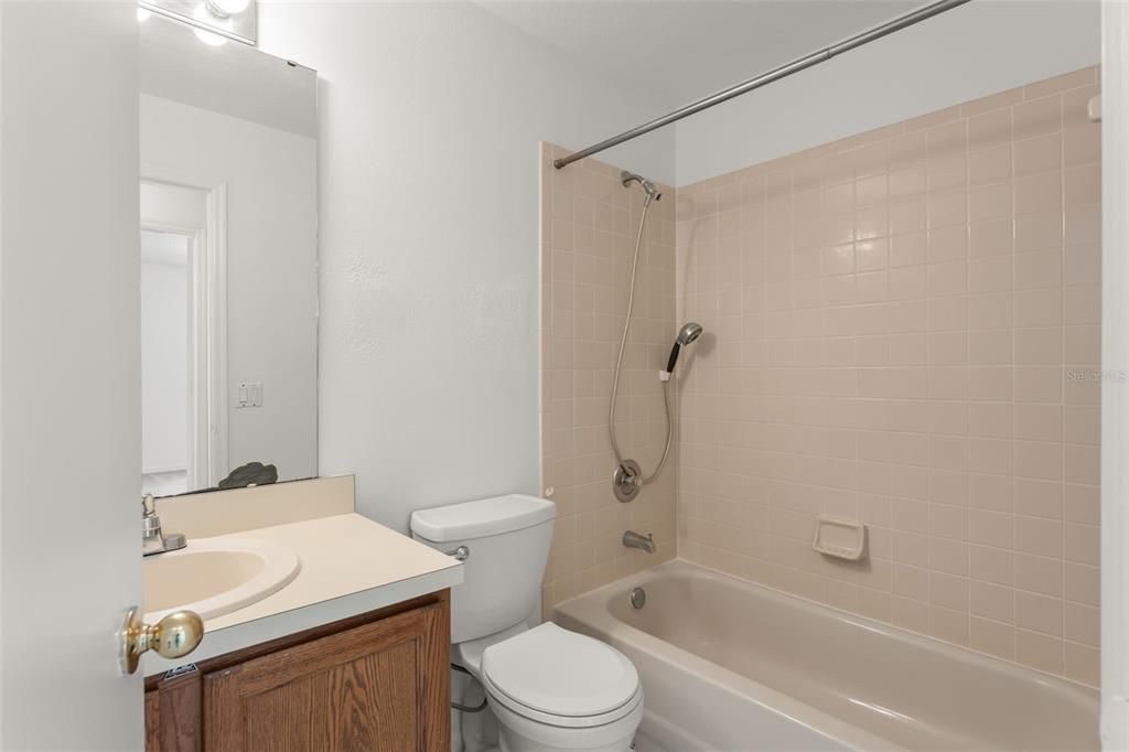 For Sale: $369,000 (3 beds, 2 baths, 1519 Square Feet)