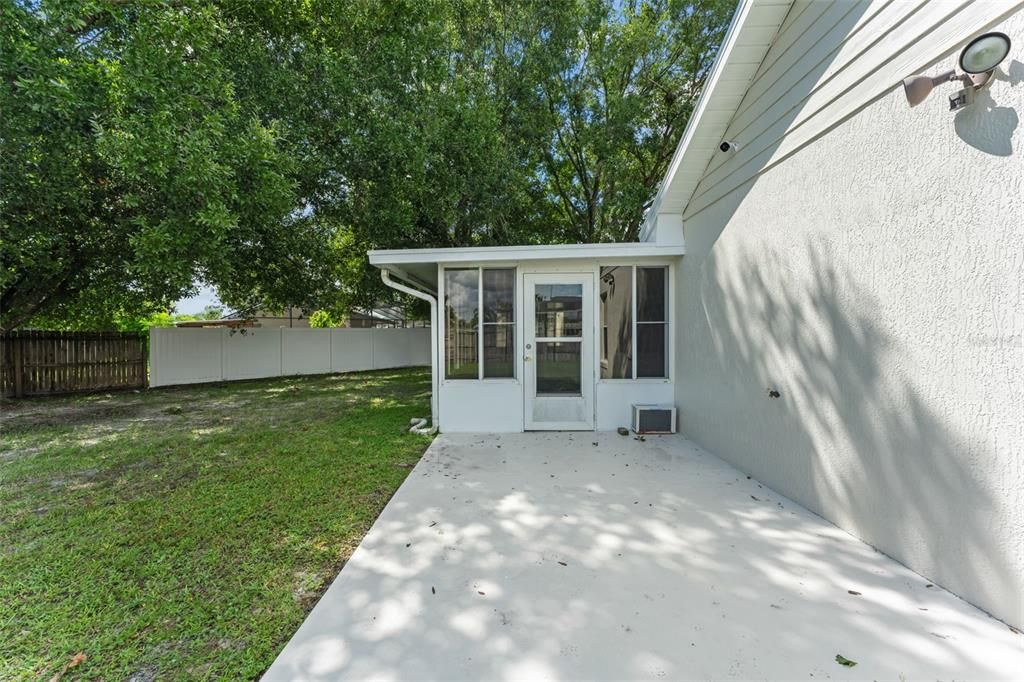 For Sale: $369,000 (3 beds, 2 baths, 1519 Square Feet)