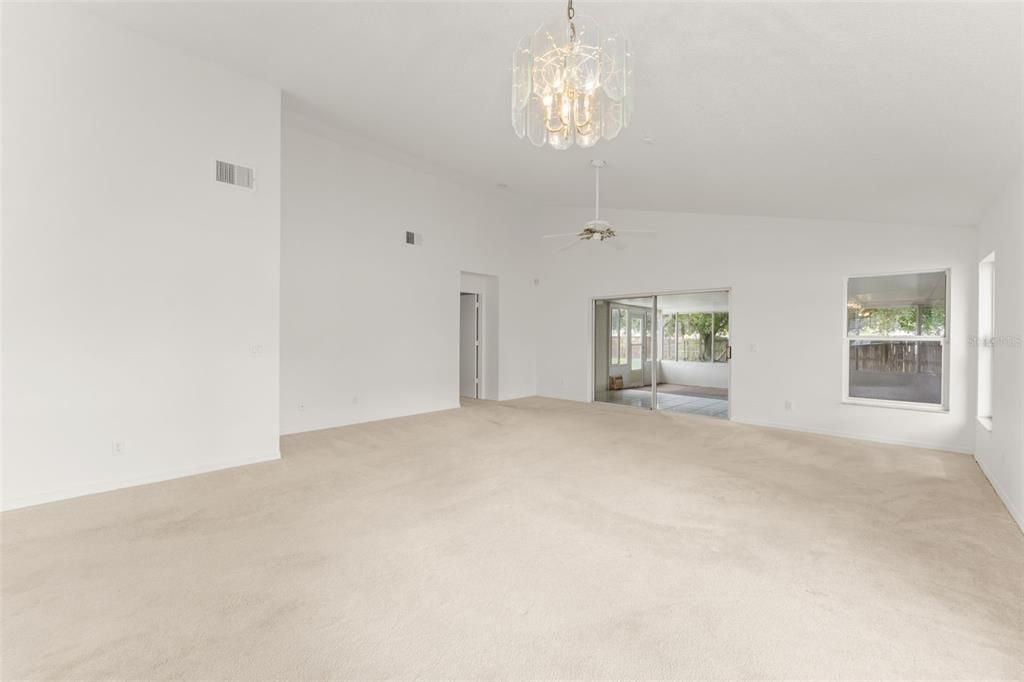 For Sale: $369,000 (3 beds, 2 baths, 1519 Square Feet)