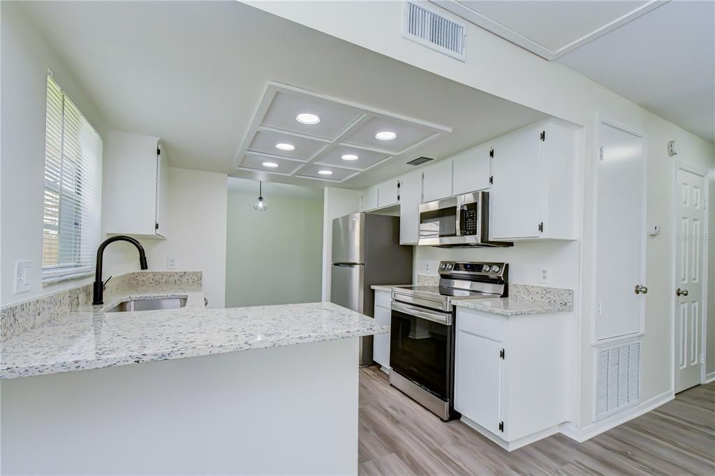For Sale: $359,900 (3 beds, 2 baths, 1524 Square Feet)