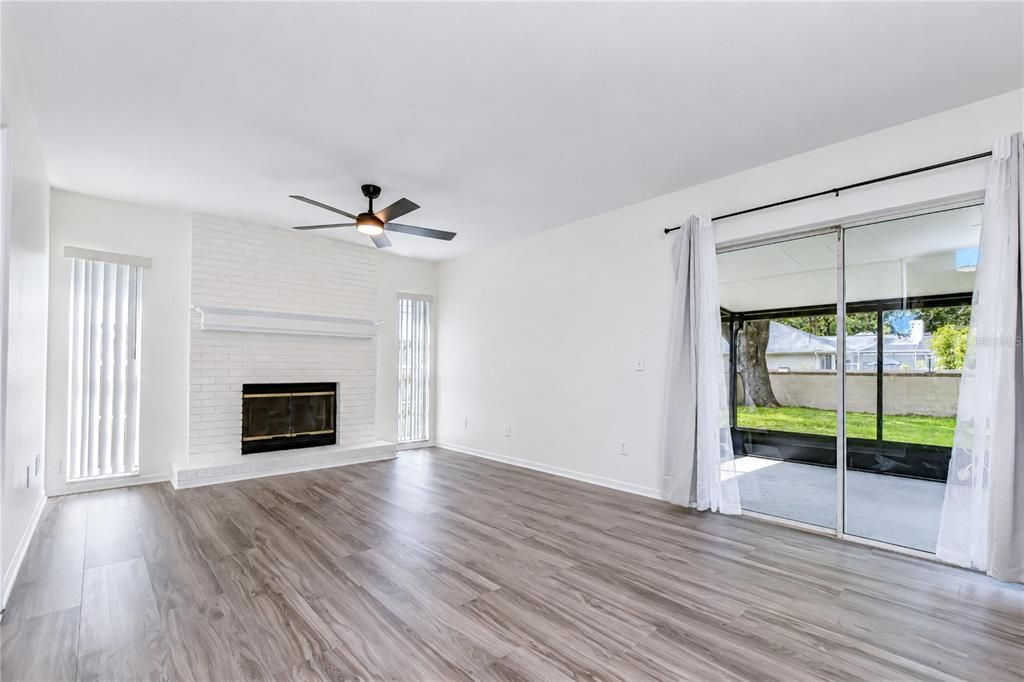For Sale: $359,900 (3 beds, 2 baths, 1524 Square Feet)