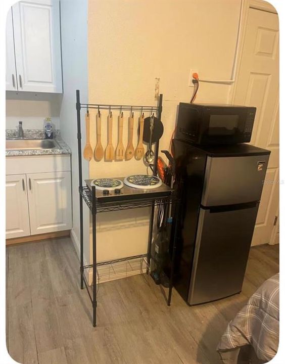 For Rent: $1,250 (1 beds, 1 baths, 600 Square Feet)