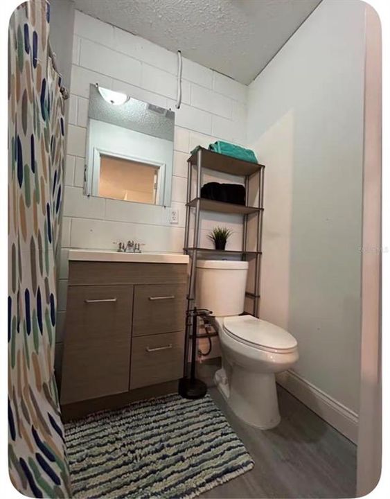 For Rent: $1,250 (1 beds, 1 baths, 600 Square Feet)