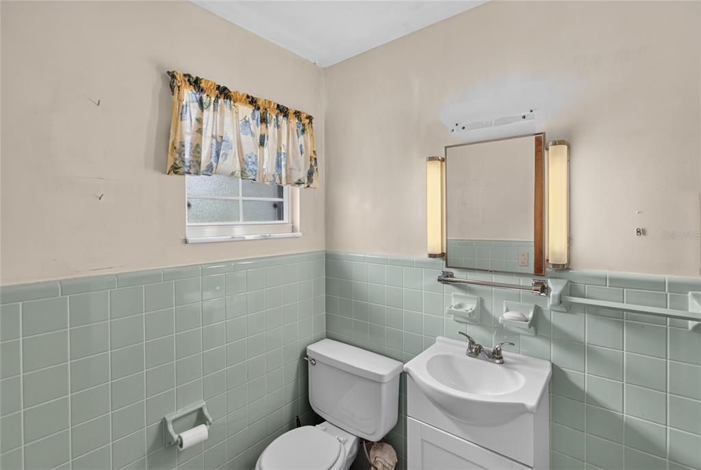 For Sale: $495,000 (3 beds, 3 baths, 1596 Square Feet)