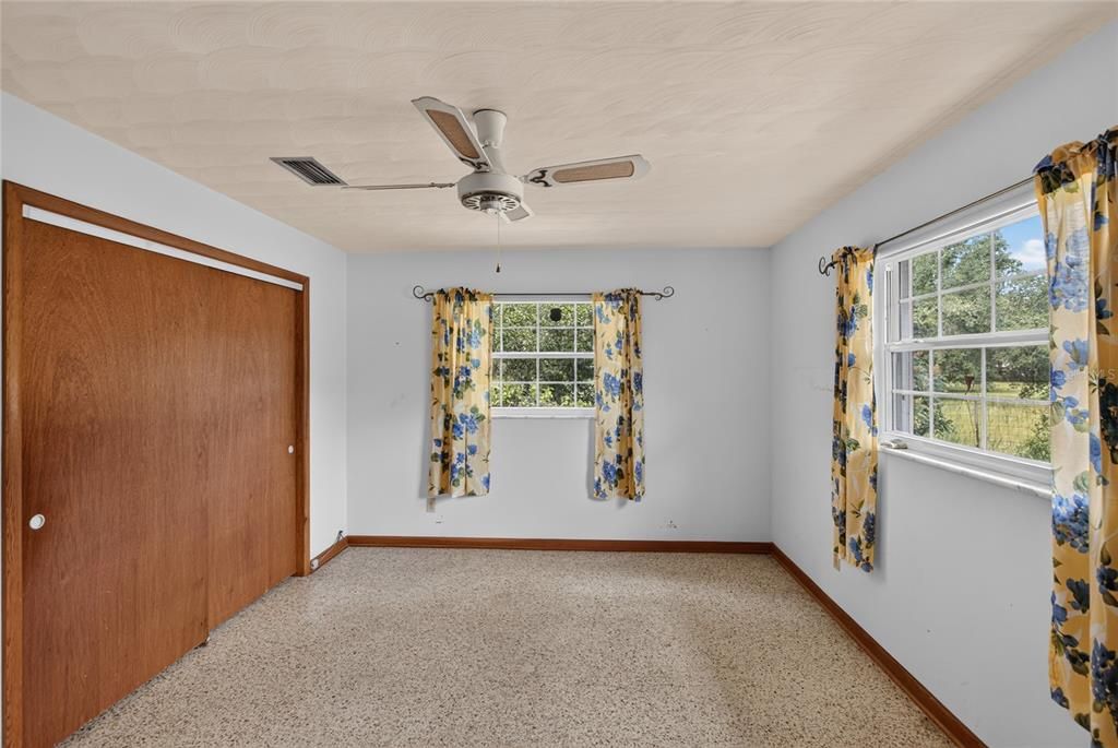 For Sale: $495,000 (3 beds, 3 baths, 1596 Square Feet)