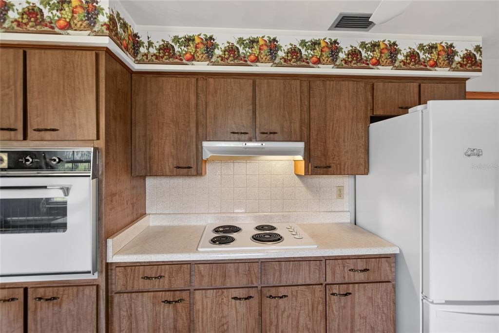 For Sale: $495,000 (3 beds, 3 baths, 1596 Square Feet)