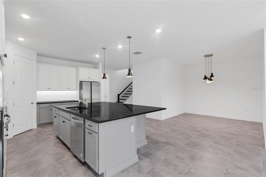 For Rent: $3,500 (4 beds, 4 baths, 2735 Square Feet)