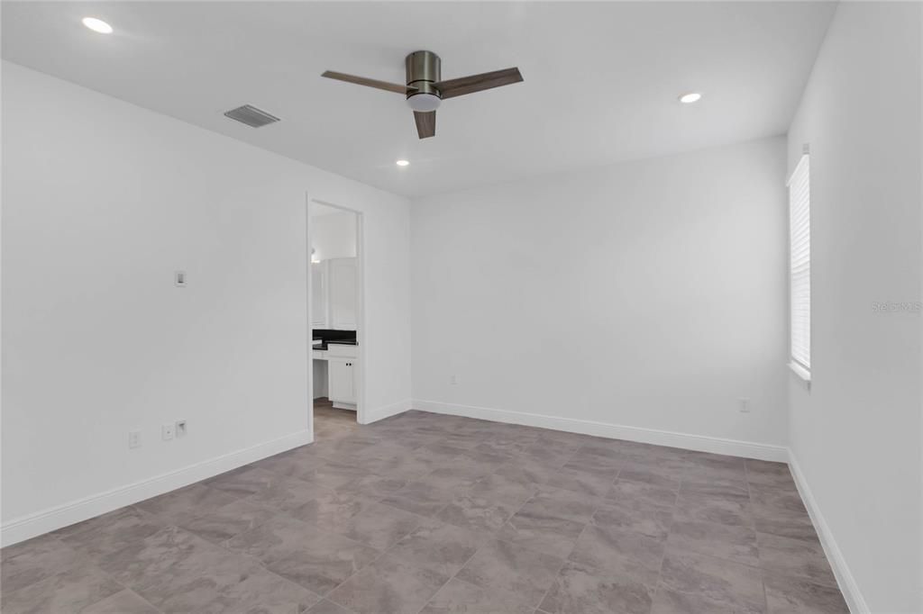 For Rent: $3,500 (4 beds, 4 baths, 2735 Square Feet)