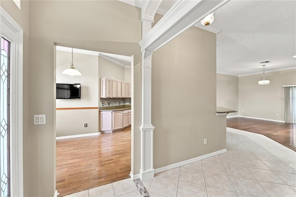 For Sale: $499,000 (3 beds, 2 baths, 1884 Square Feet)