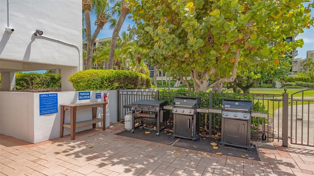 For Sale: $925,000 (2 beds, 2 baths, 1503 Square Feet)