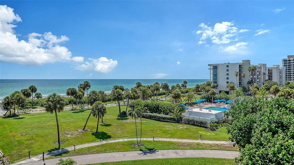 For Sale: $925,000 (2 beds, 2 baths, 1503 Square Feet)