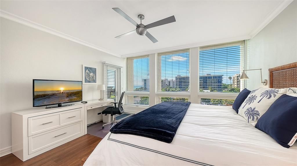 For Sale: $925,000 (2 beds, 2 baths, 1503 Square Feet)
