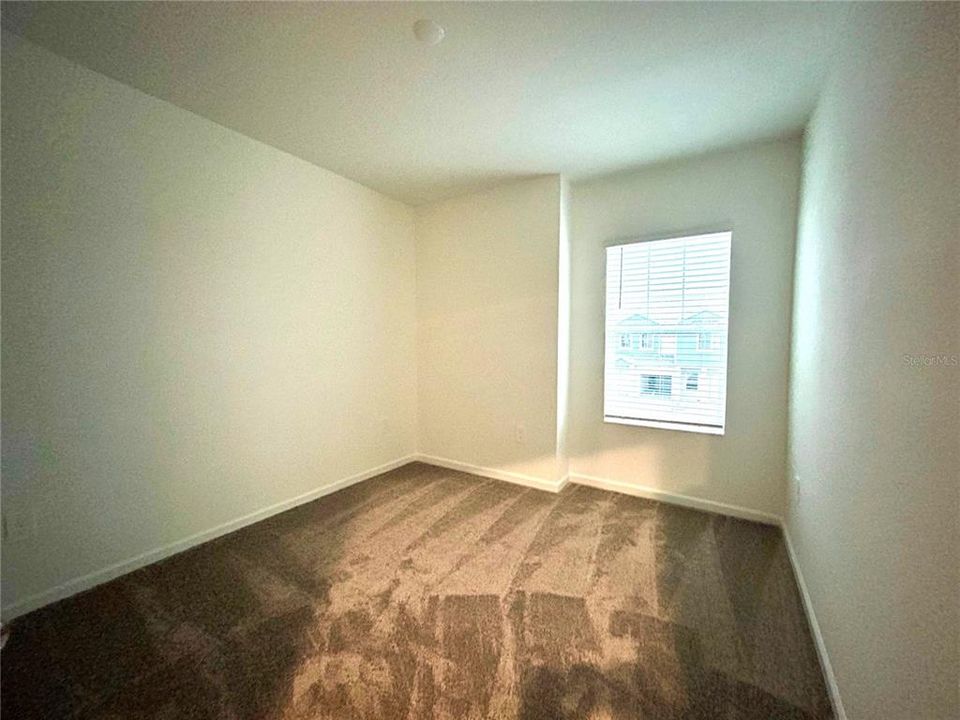 В аренду: $1,900 (3 спален, 2 ванн, 1689 Квадратных фут)