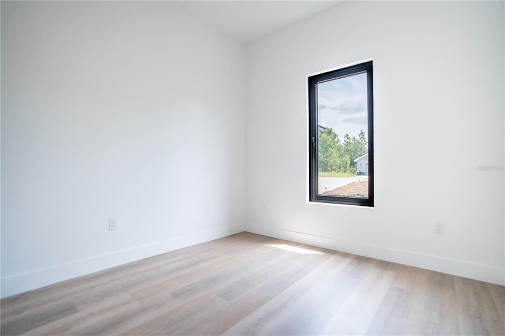 For Sale: $469,000 (4 beds, 3 baths, 1995 Square Feet)