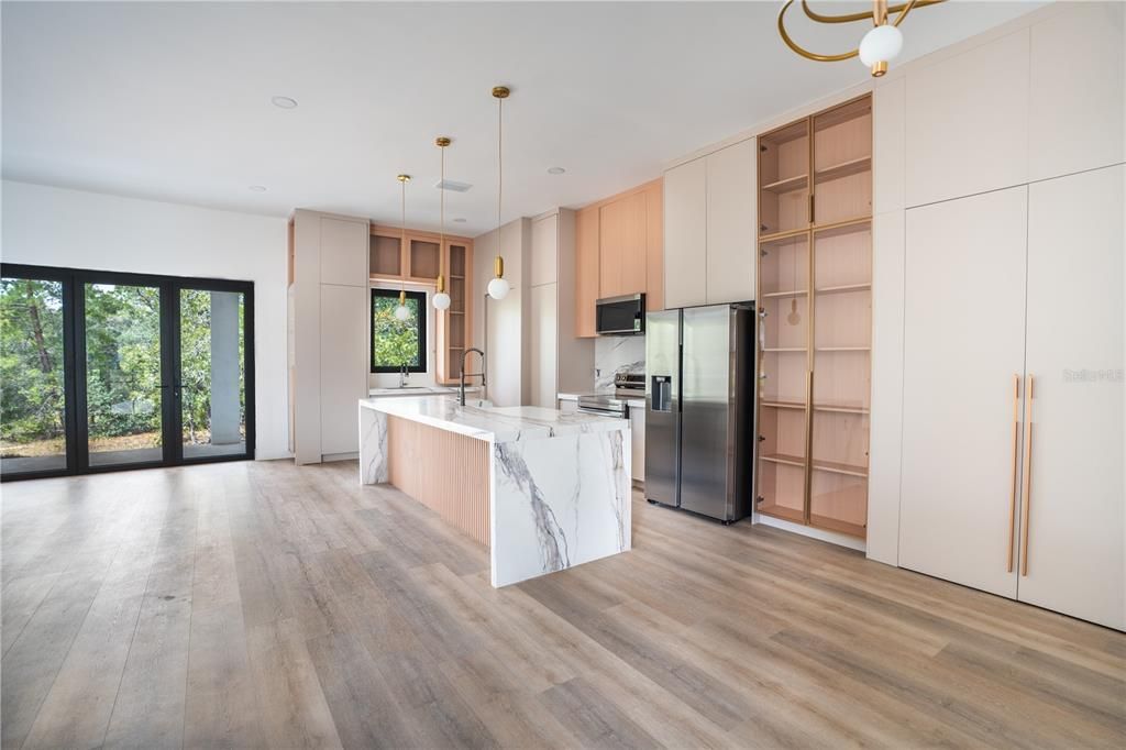 For Sale: $469,000 (4 beds, 3 baths, 1995 Square Feet)