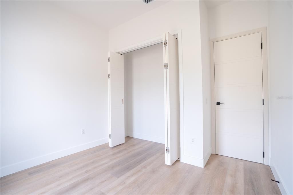 For Sale: $469,000 (4 beds, 3 baths, 1995 Square Feet)