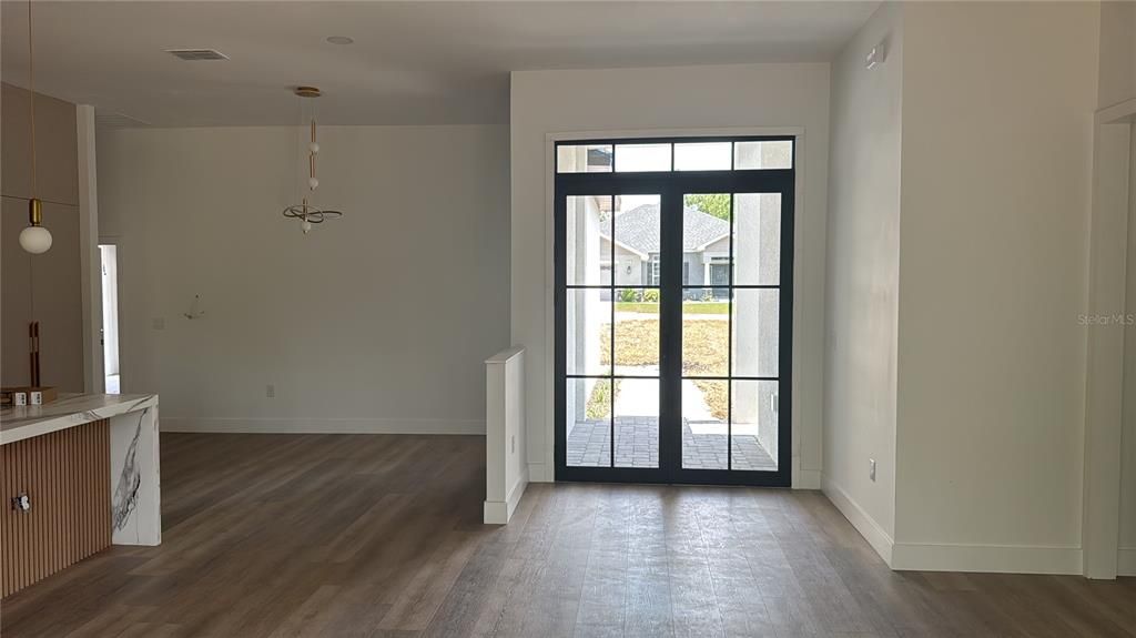 For Sale: $469,000 (4 beds, 3 baths, 1995 Square Feet)