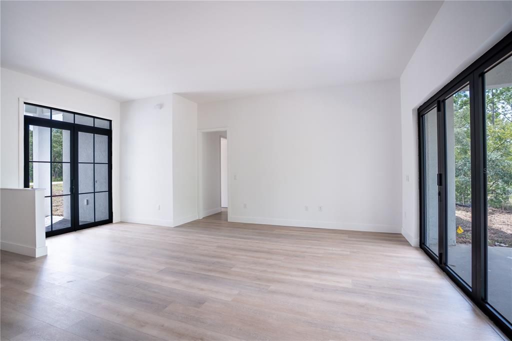 For Sale: $469,000 (4 beds, 3 baths, 1995 Square Feet)