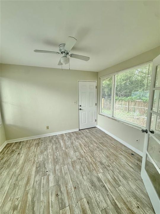 For Rent: $1,850 (2 beds, 1 baths, 792 Square Feet)