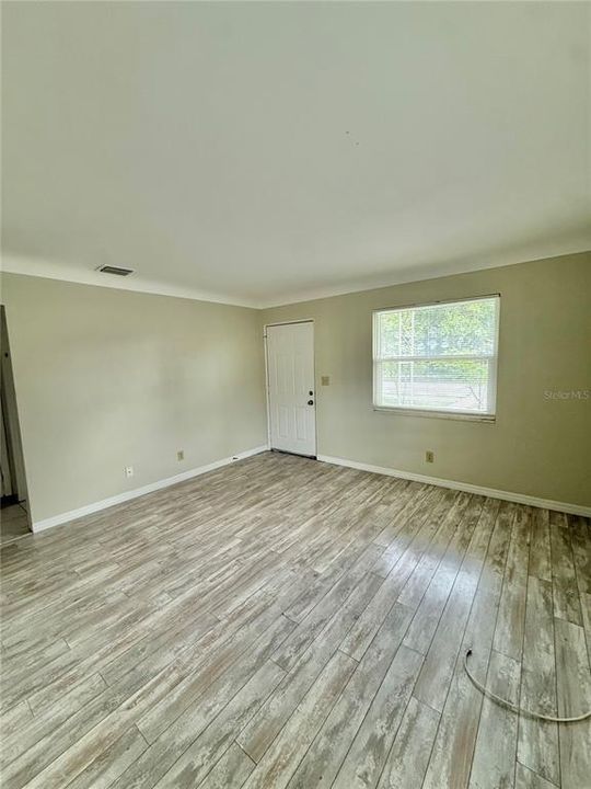 For Rent: $1,850 (2 beds, 1 baths, 792 Square Feet)
