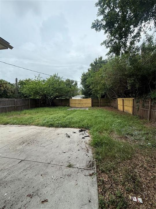 For Rent: $1,850 (2 beds, 1 baths, 792 Square Feet)