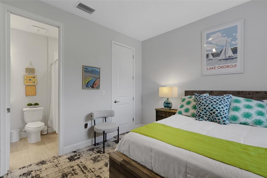 En Venta: $479,974 (2 camas, 2 baños, 1558 Pies cuadrados)