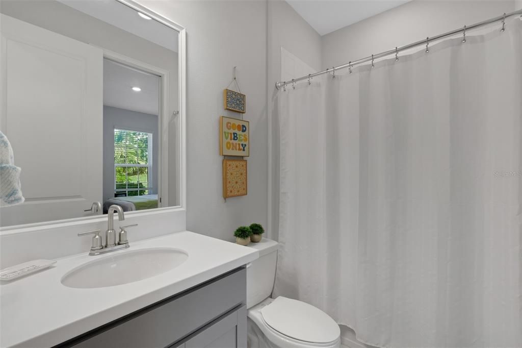 En Venta: $479,974 (2 camas, 2 baños, 1558 Pies cuadrados)