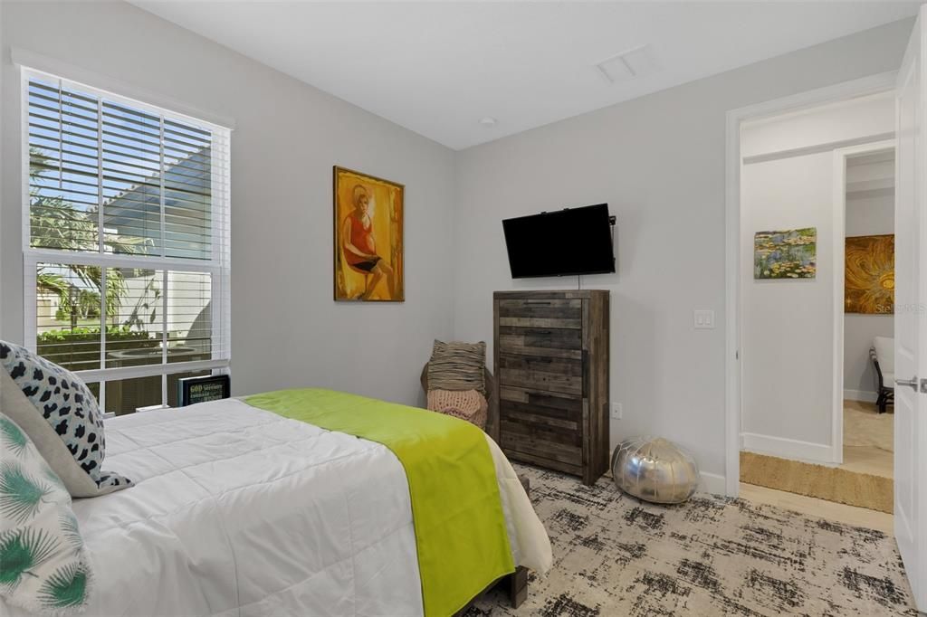 En Venta: $479,974 (2 camas, 2 baños, 1558 Pies cuadrados)