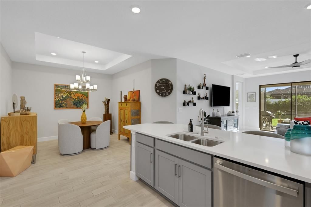En Venta: $479,974 (2 camas, 2 baños, 1558 Pies cuadrados)