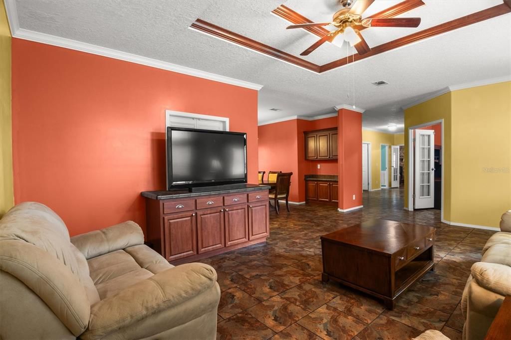 For Sale: $399,000 (3 beds, 2 baths, 2280 Square Feet)