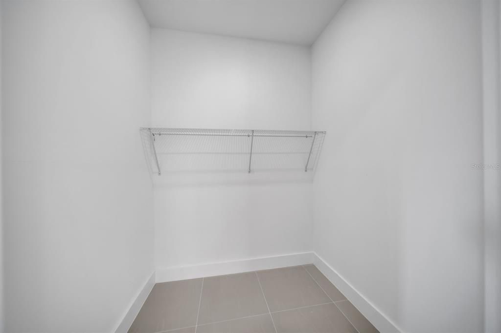For Sale: $299,900 (3 beds, 2 baths, 1553 Square Feet)