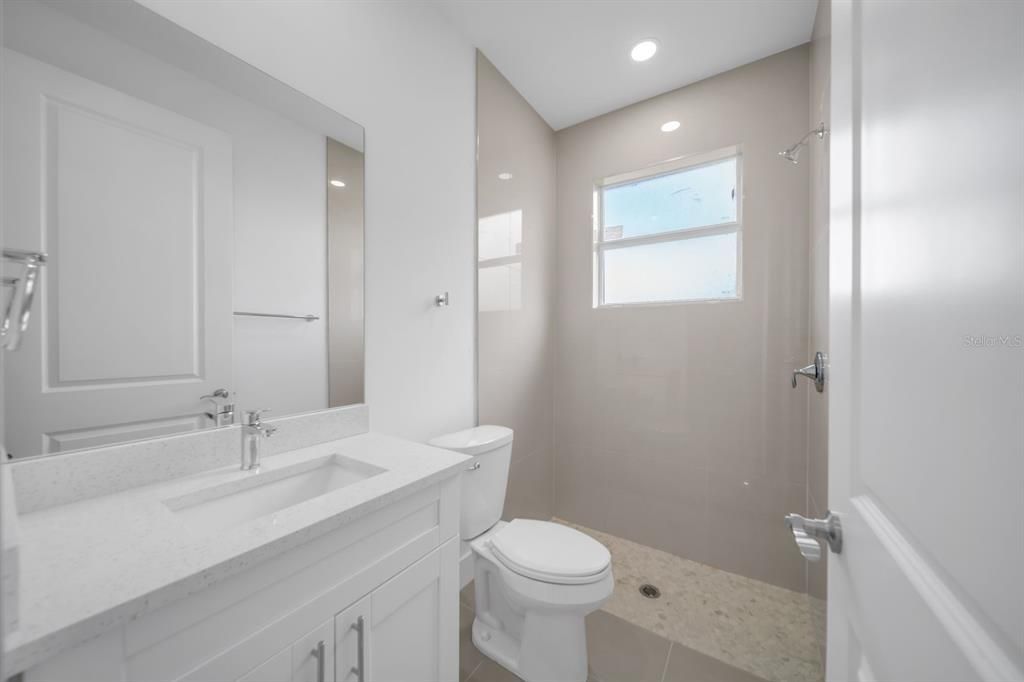 For Sale: $299,900 (3 beds, 2 baths, 1553 Square Feet)