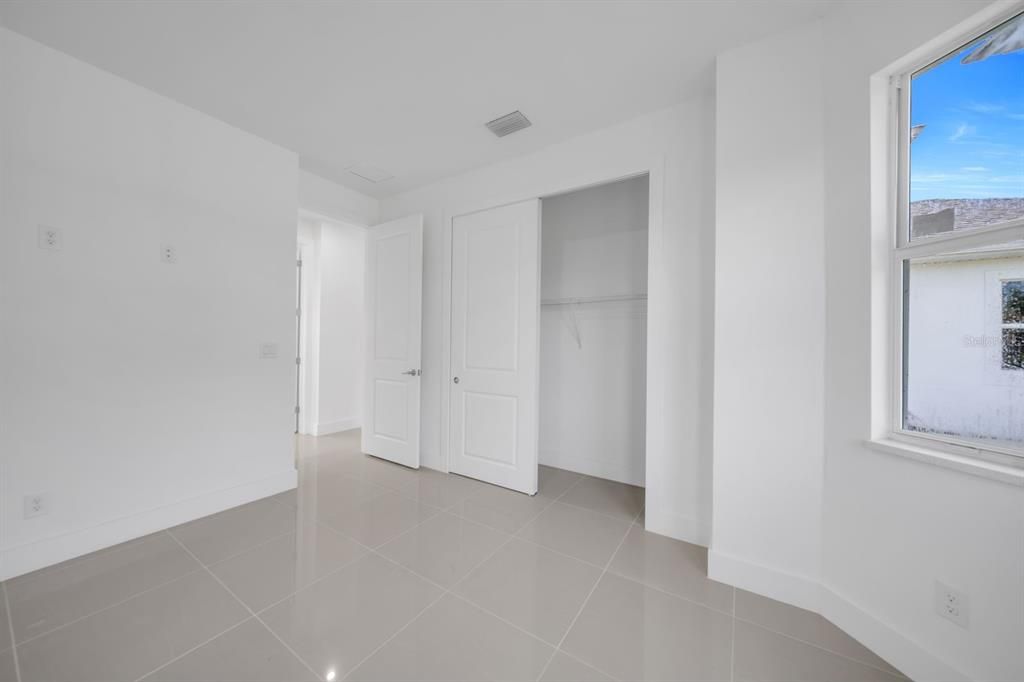 For Sale: $299,900 (3 beds, 2 baths, 1553 Square Feet)