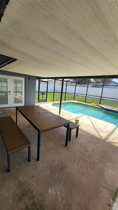 En Renta: $2,750 (3 camas, 2 baños, 1718 Pies cuadrados)