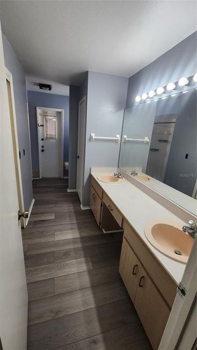 En Renta: $2,750 (3 camas, 2 baños, 1718 Pies cuadrados)
