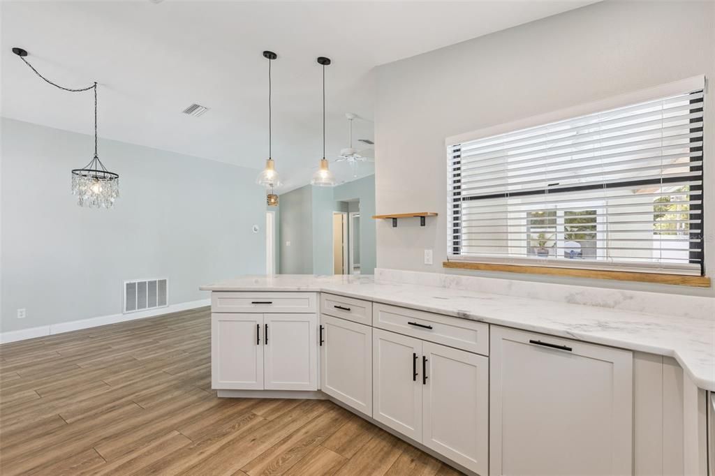 En Venta: $465,900 (2 camas, 2 baños, 1037 Pies cuadrados)