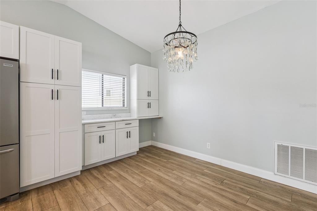 En Venta: $465,900 (2 camas, 2 baños, 1037 Pies cuadrados)