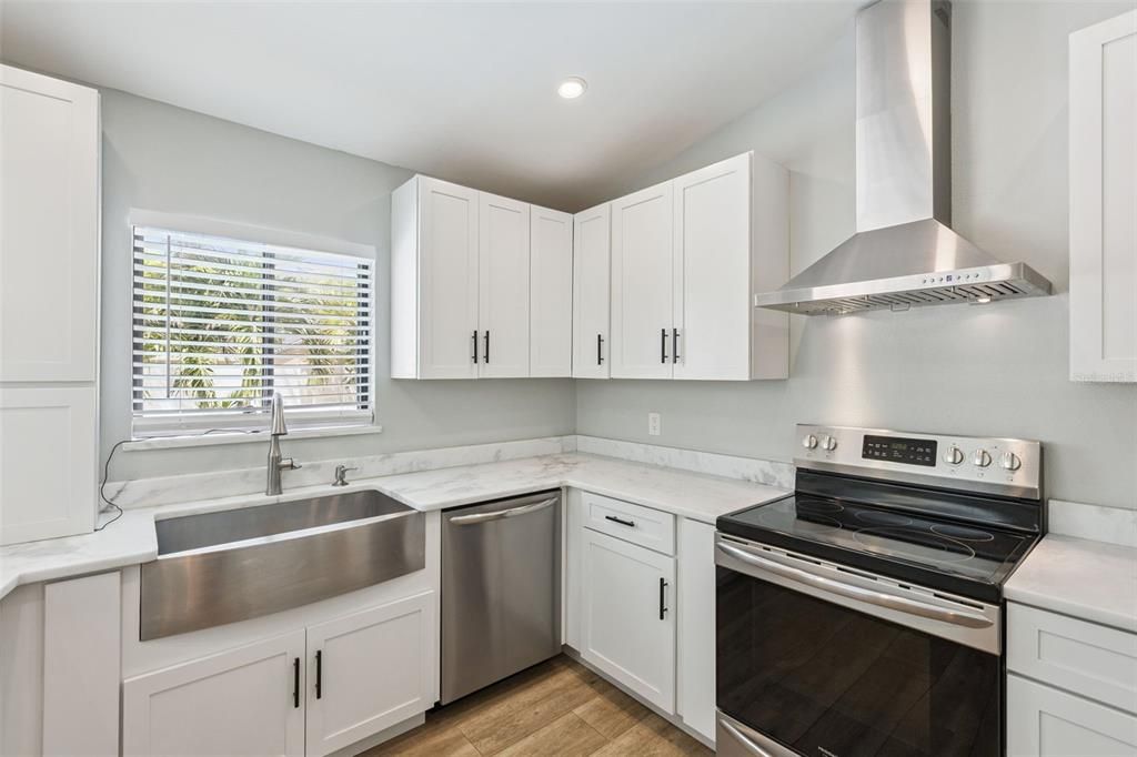 En Venta: $465,900 (2 camas, 2 baños, 1037 Pies cuadrados)