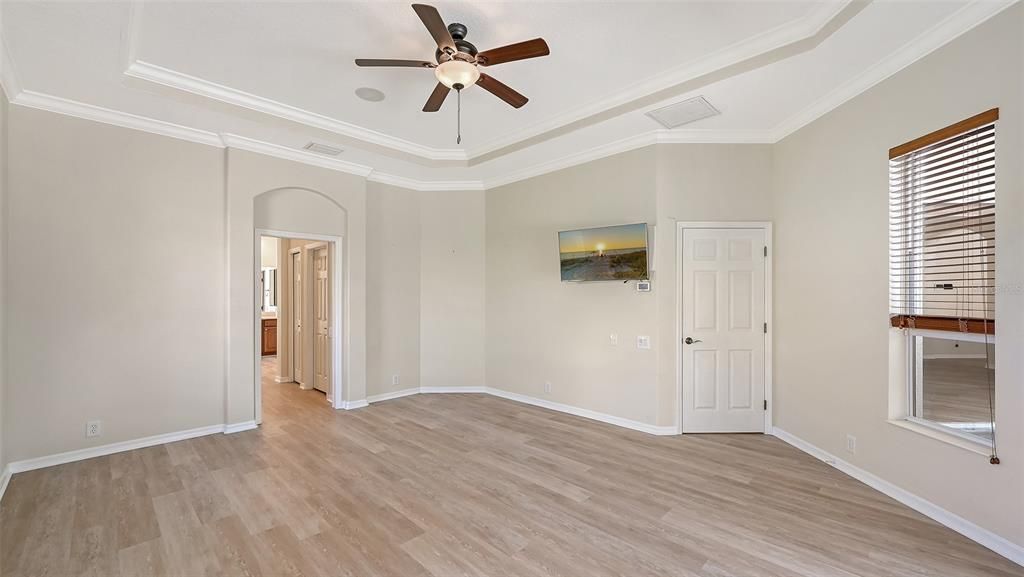 For Sale: $889,000 (3 beds, 3 baths, 3175 Square Feet)